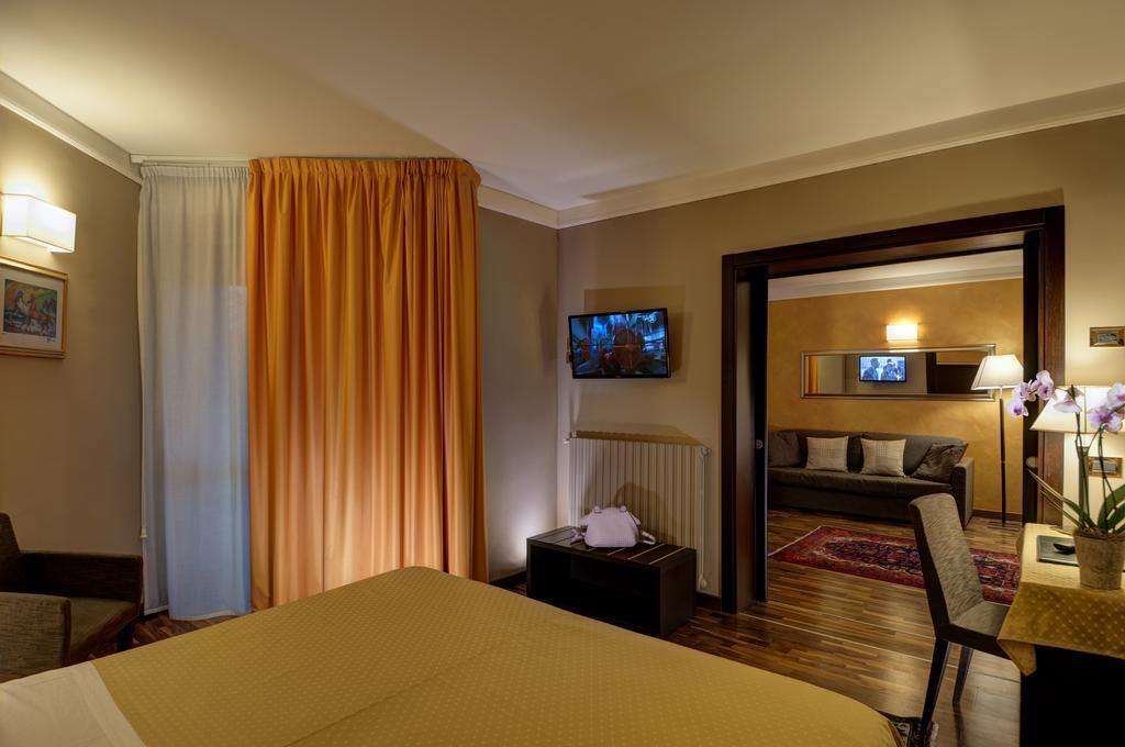 Hotel Petrarca Terme Montegrotto Terme Rum bild