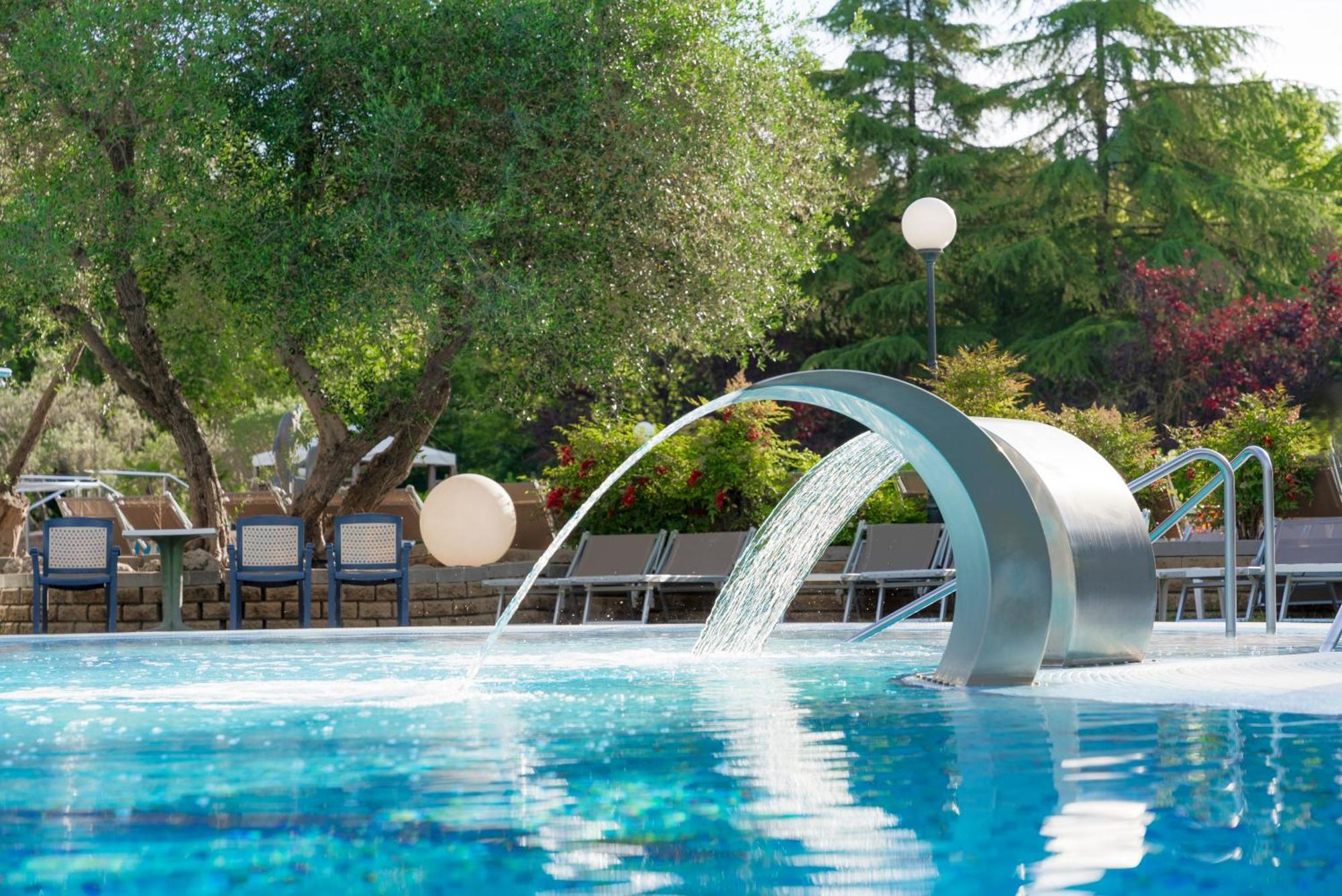 Hotel Petrarca Terme Montegrotto Terme Exteriör bild