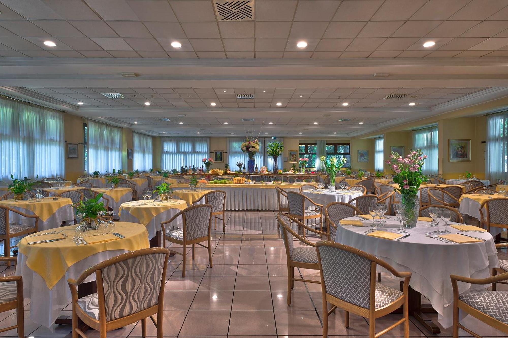 Hotel Petrarca Terme Montegrotto Terme Exteriör bild
