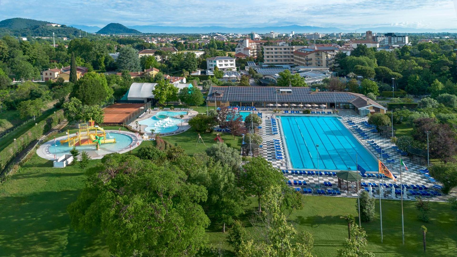 Hotel Petrarca Terme Montegrotto Terme Exteriör bild