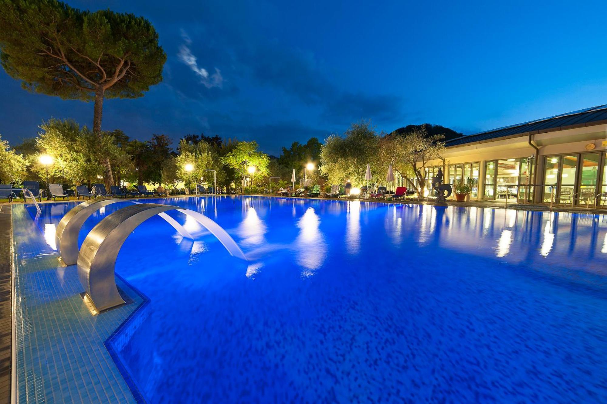 Hotel Petrarca Terme Montegrotto Terme Exteriör bild