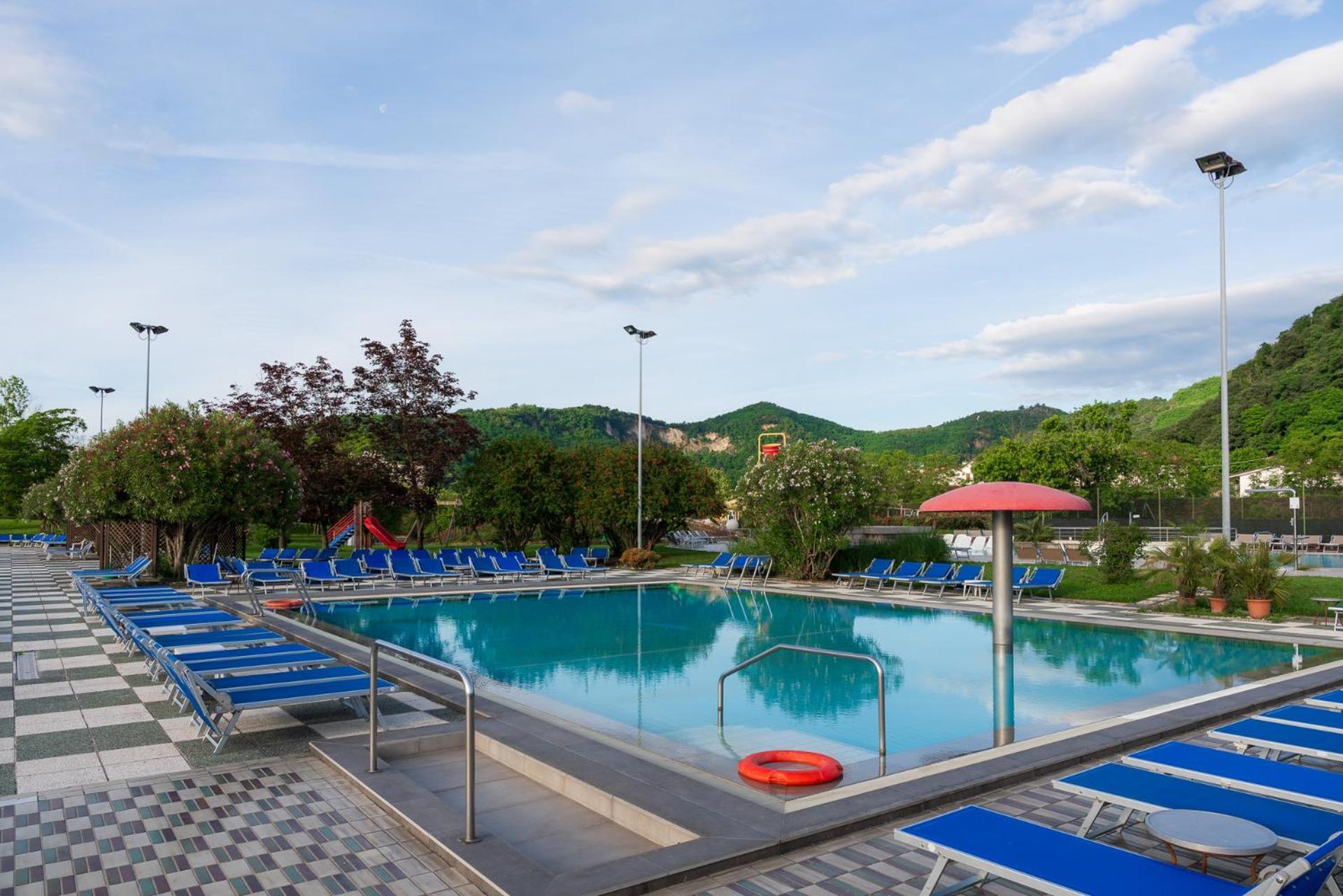 Hotel Petrarca Terme Montegrotto Terme Exteriör bild
