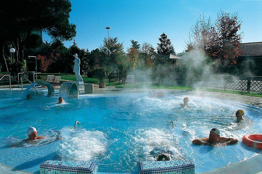 Hotel Petrarca Terme Montegrotto Terme Exteriör bild