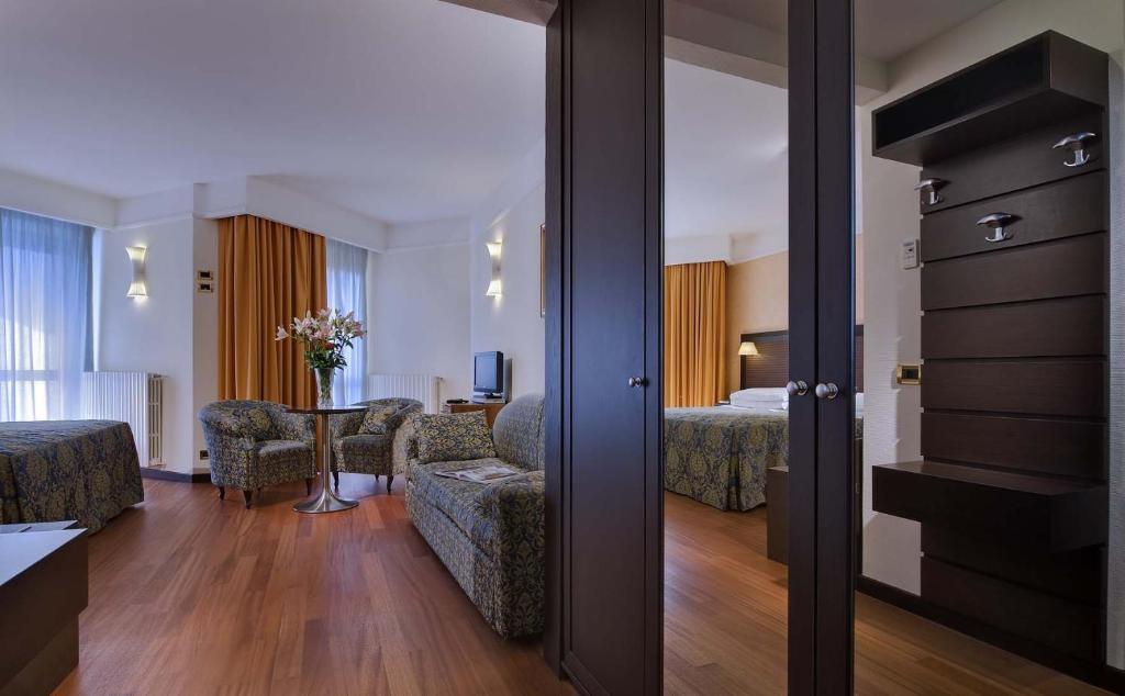 Hotel Petrarca Terme Montegrotto Terme Exteriör bild